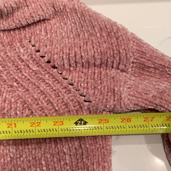 Women's Ribbed Pink Sweater - Picture 6 of 10